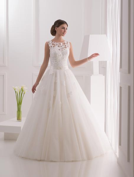 To purchase wedding dresses wholesale from manufacturer (Ukraine, Chernivtsi)