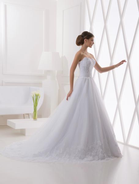 Свадебные платья оптом недорого – хорошее соотношение цены и качества